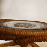 Ethic cup on crossed feet