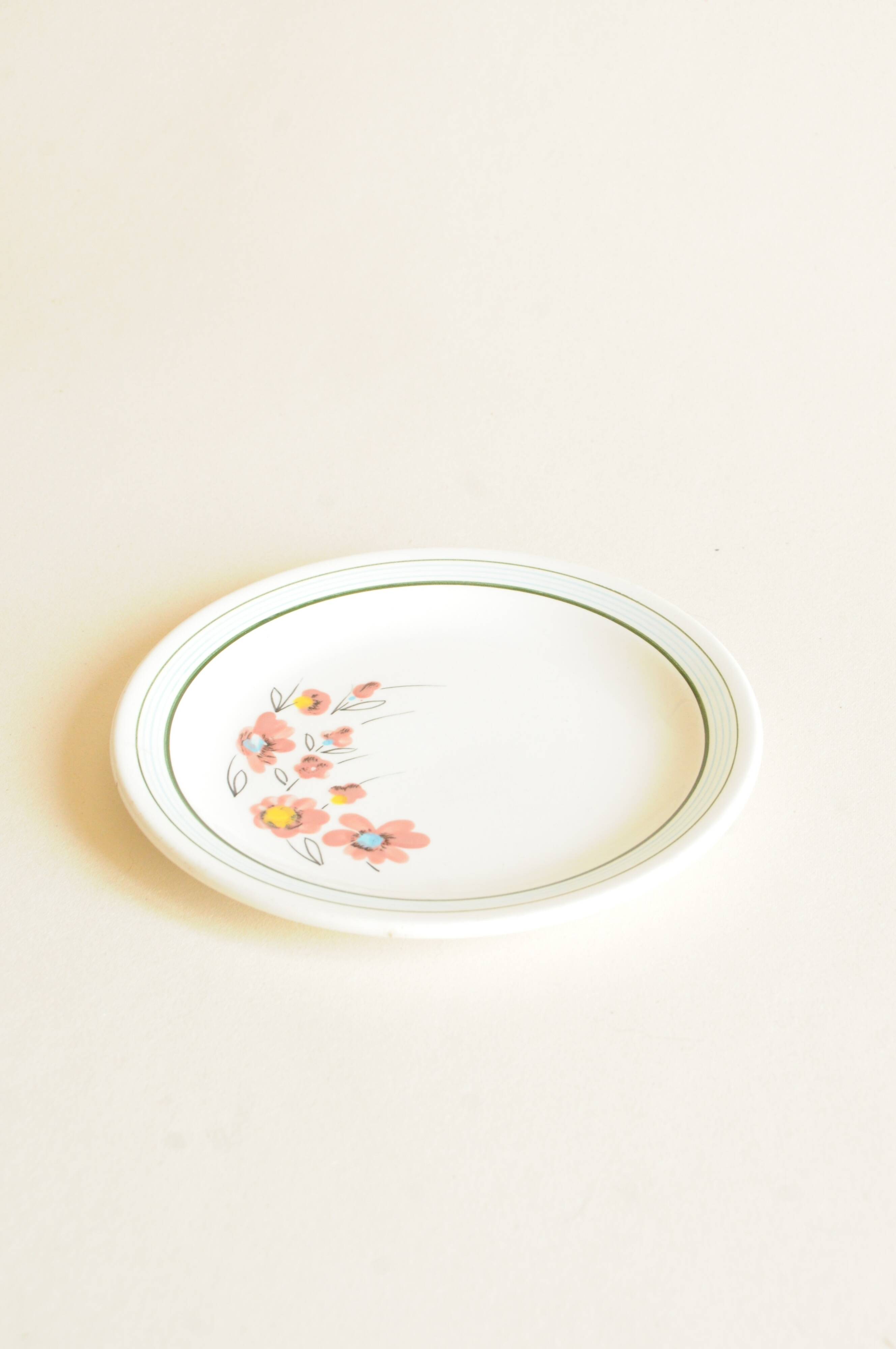 Vintage Dessert Plates (x4) – Floral Decor – Butterfly, Salins