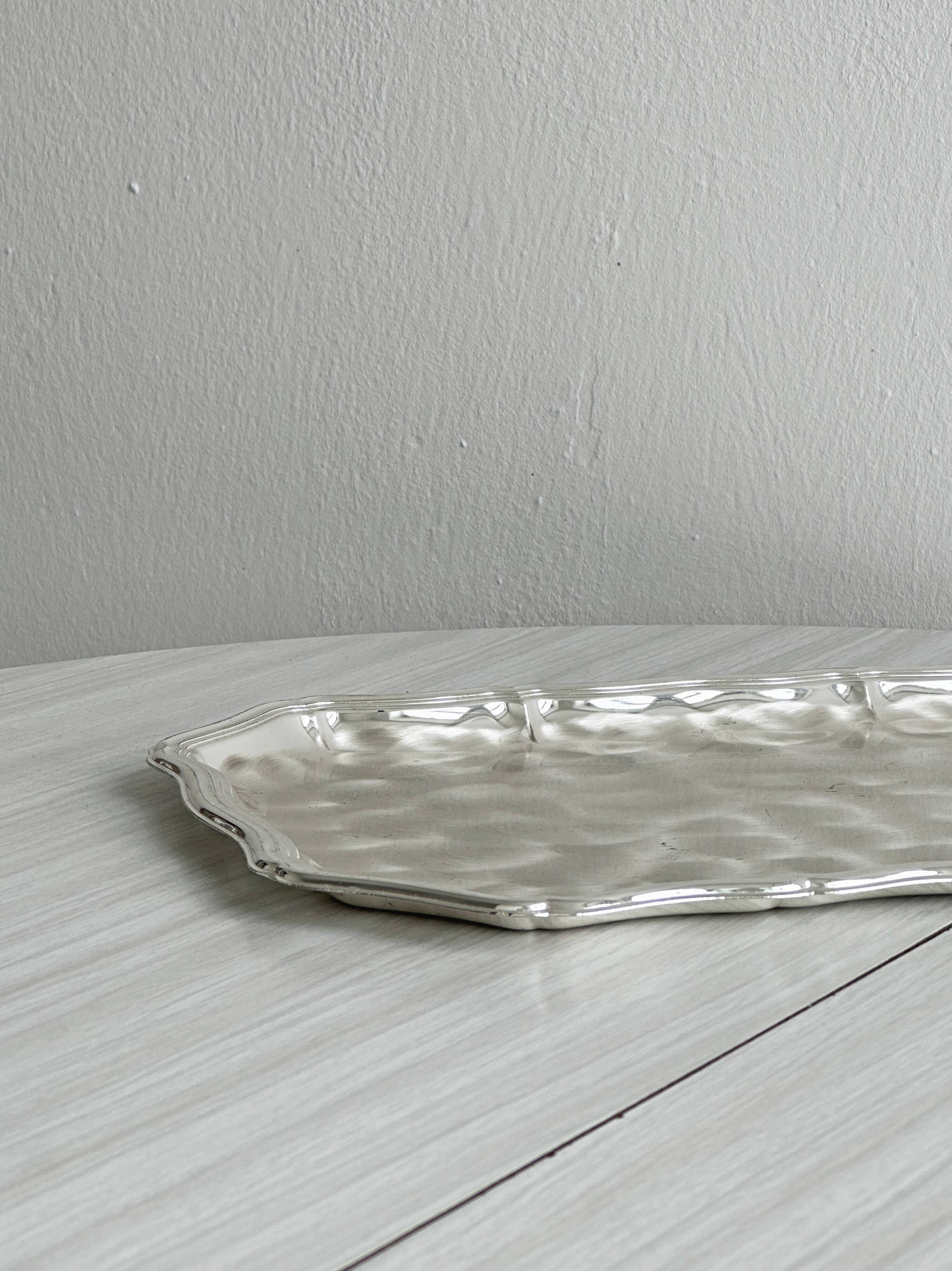 Plateau rectangulaire en métal