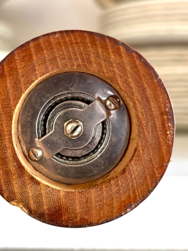 Moulin à poivre en bois moyen n°2