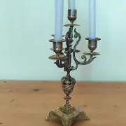 four-light candelabrum in chiselled brass from the 19th century