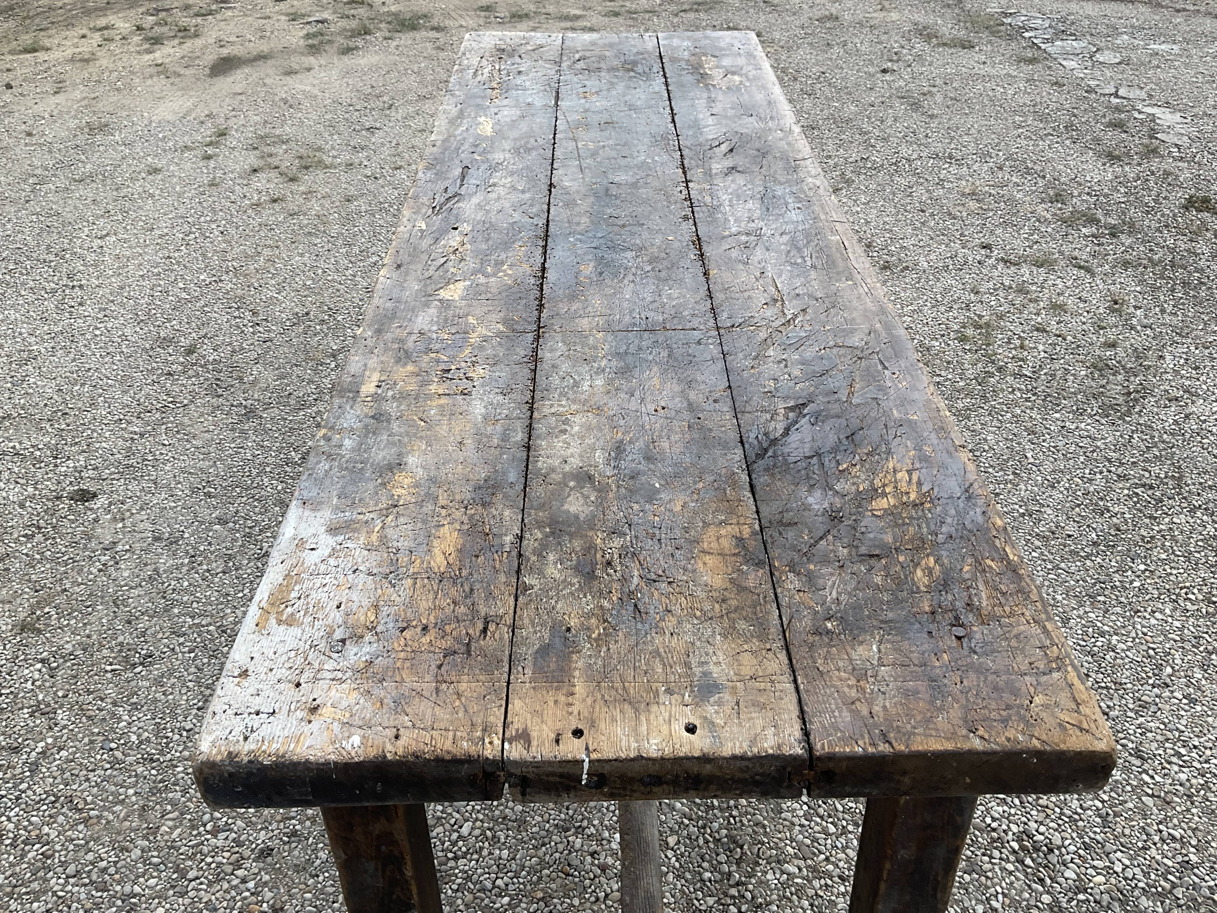 Farm table
