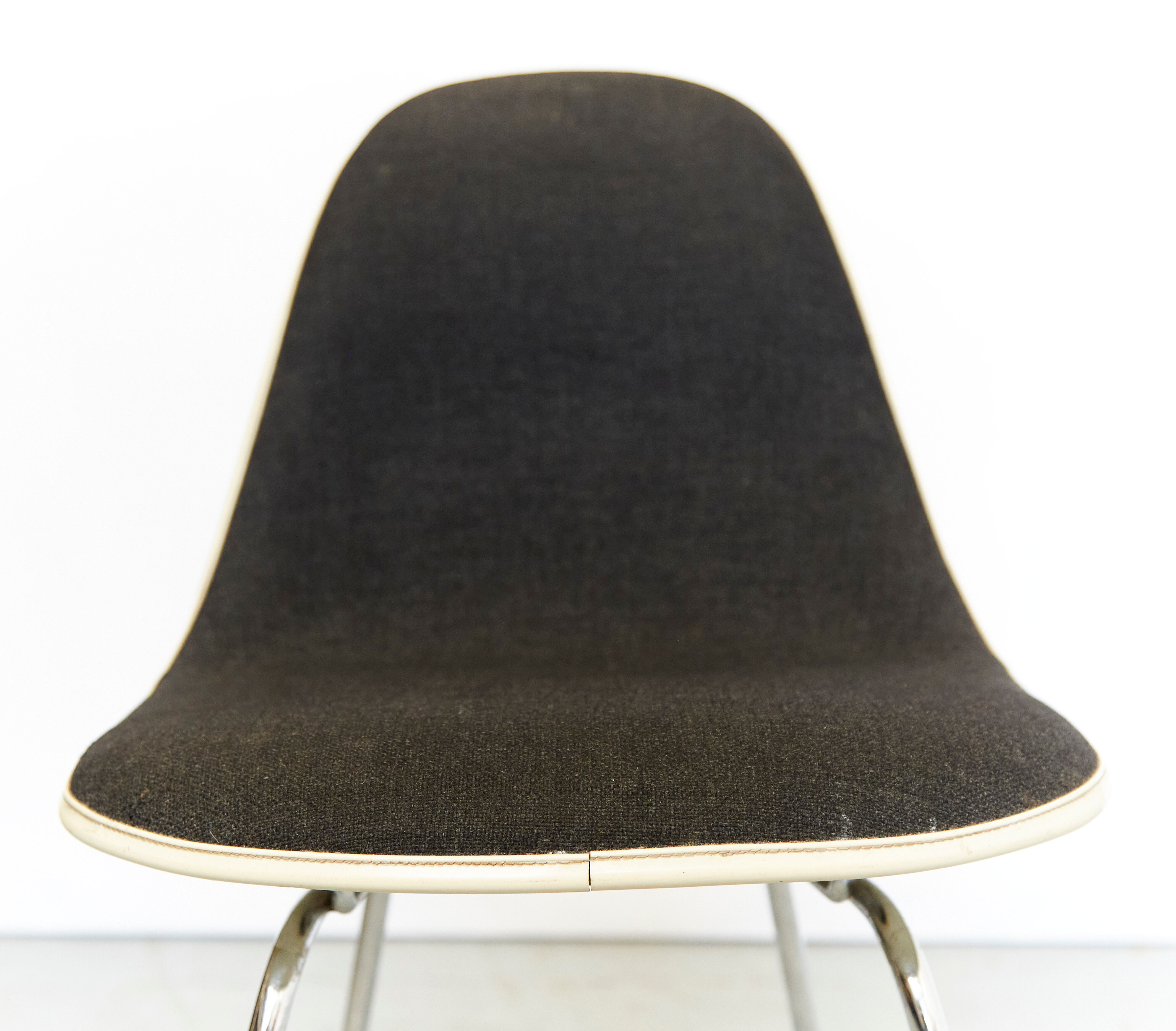 Charles & Ray Eames fiberglass sidehair DSS for Herman Miller Fehlbaum