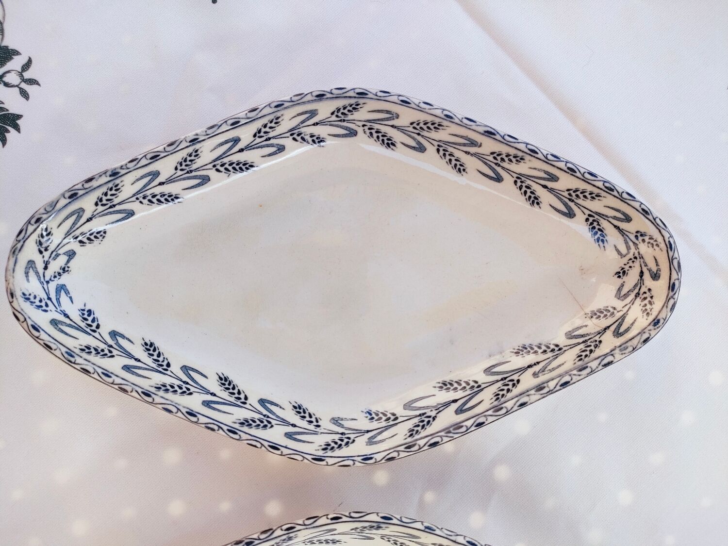 Set of two E.G Salins raviers