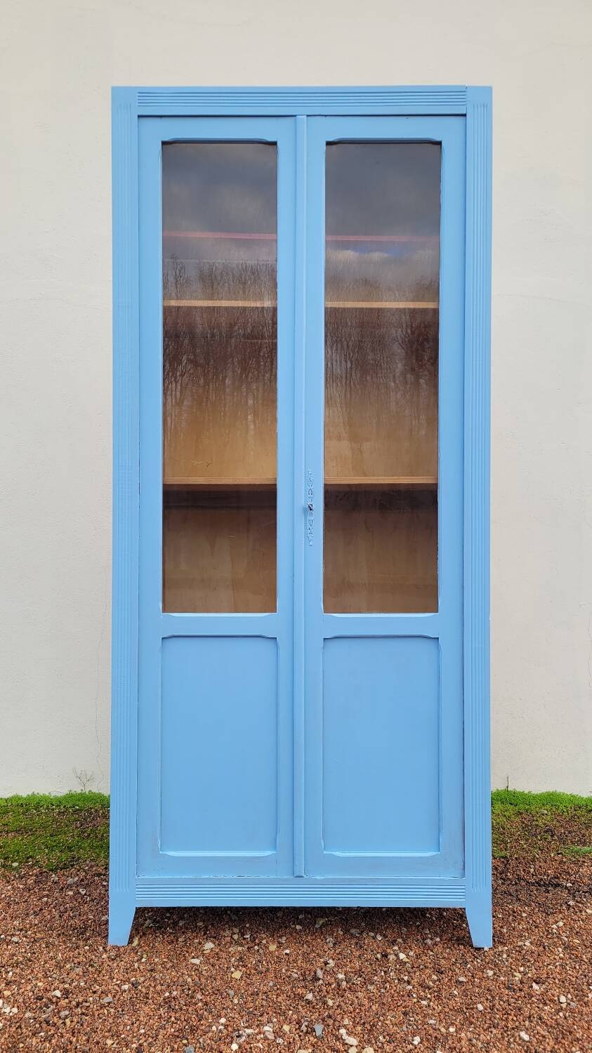 Armoire vitrine parisienne en bois peinte, 1950
