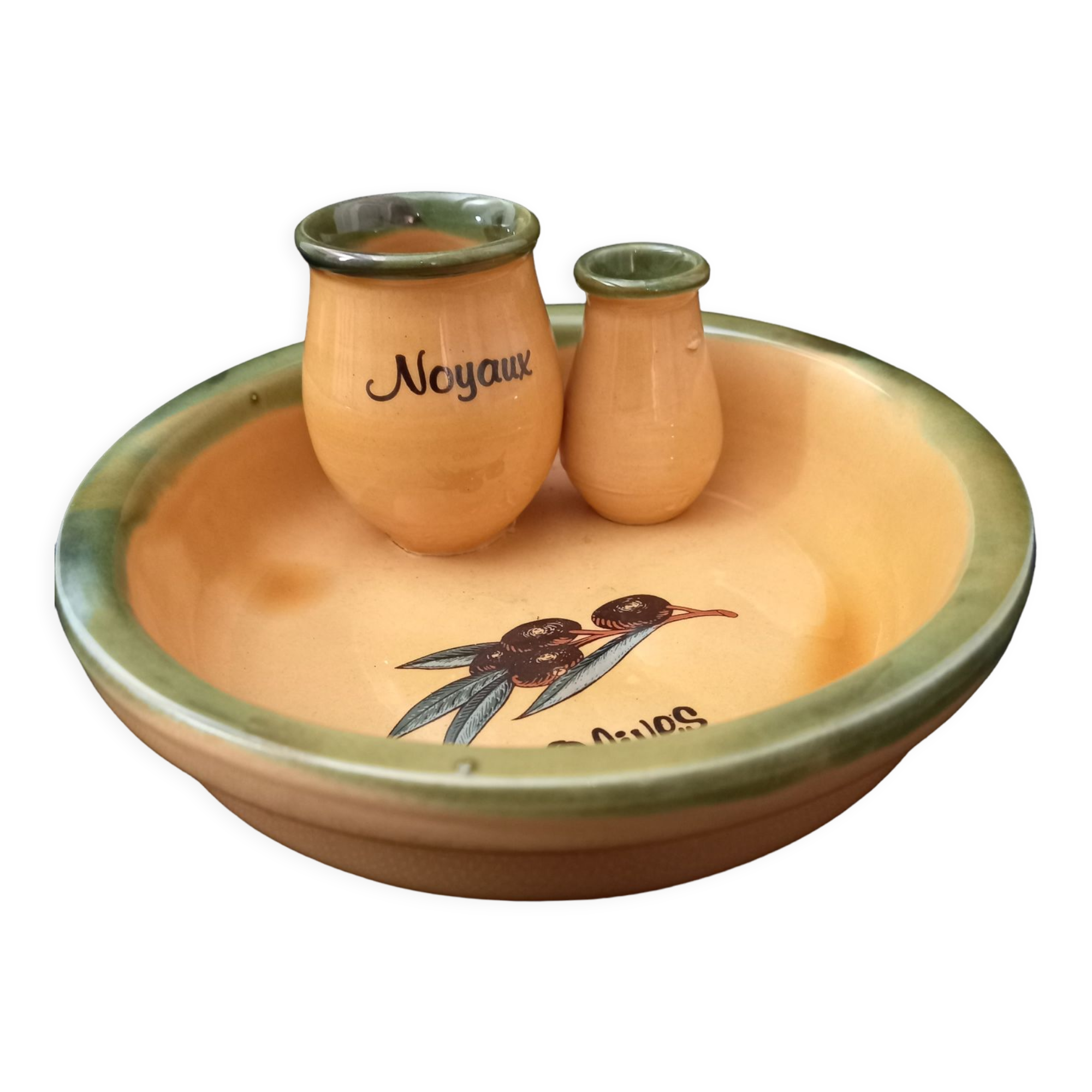 Provençal olive plate for aperitif