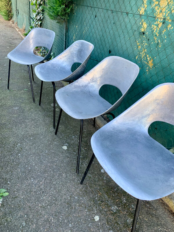 Quatre chaises 1953 modèle Tonneau design Pierre Guariche Co