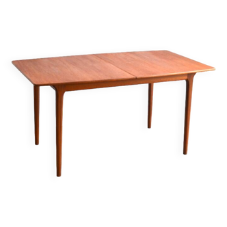 McIntosh dining room table – single extension