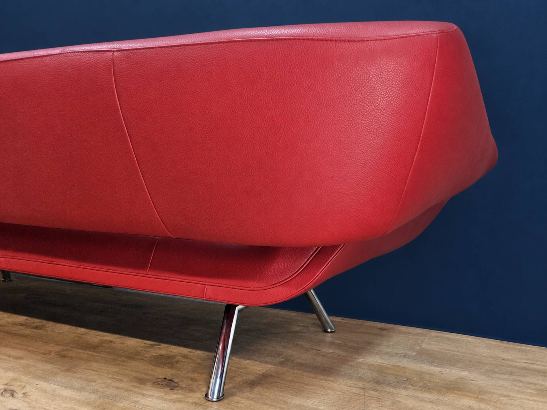 Vintage red leather Leolux Arabella design sofa used