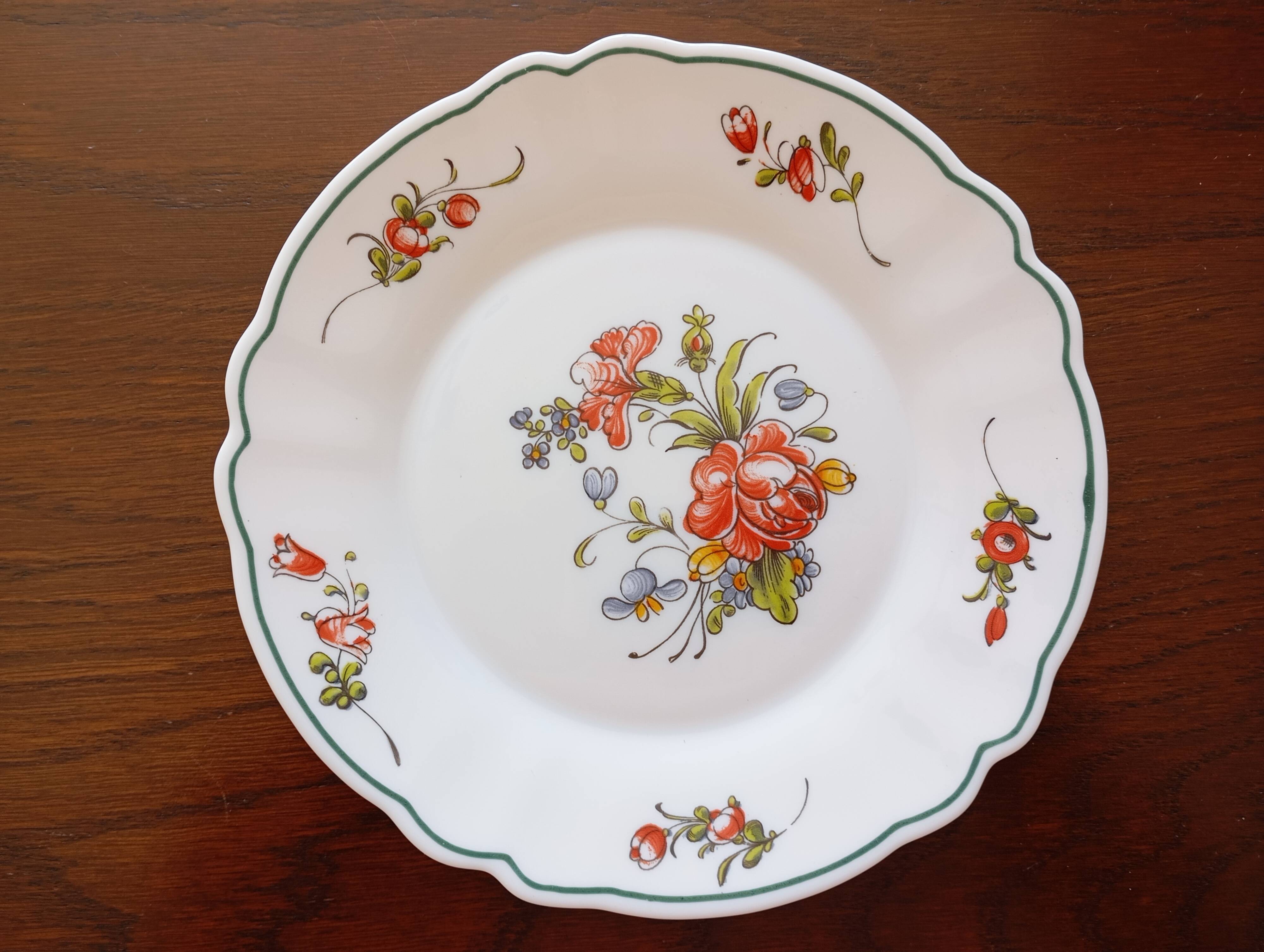 10 assiettes à dessert Arcopal "Ronsard"