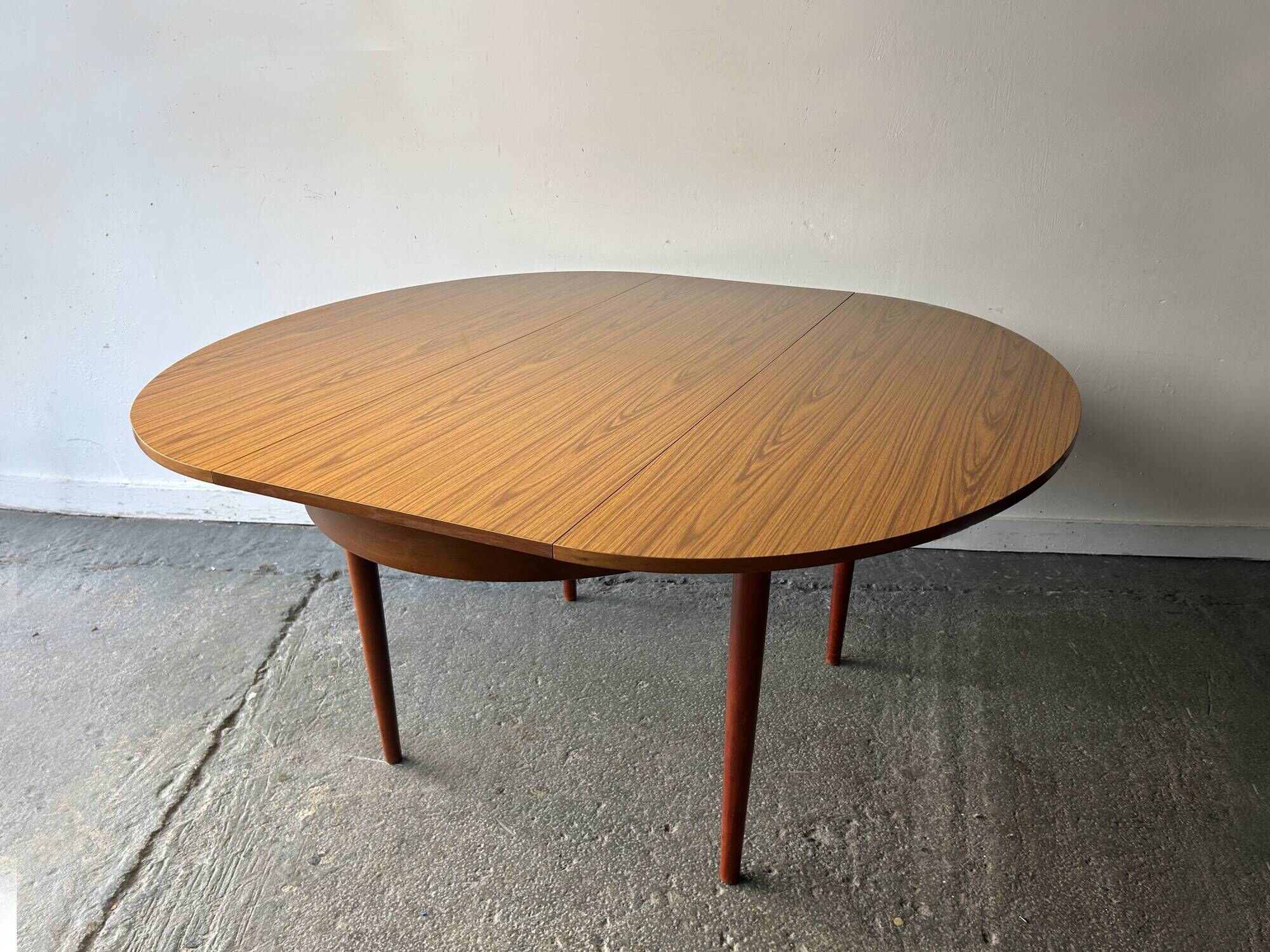 Schreiber Mid Schreiber Extending Dining Table Retro Teak grain Formica