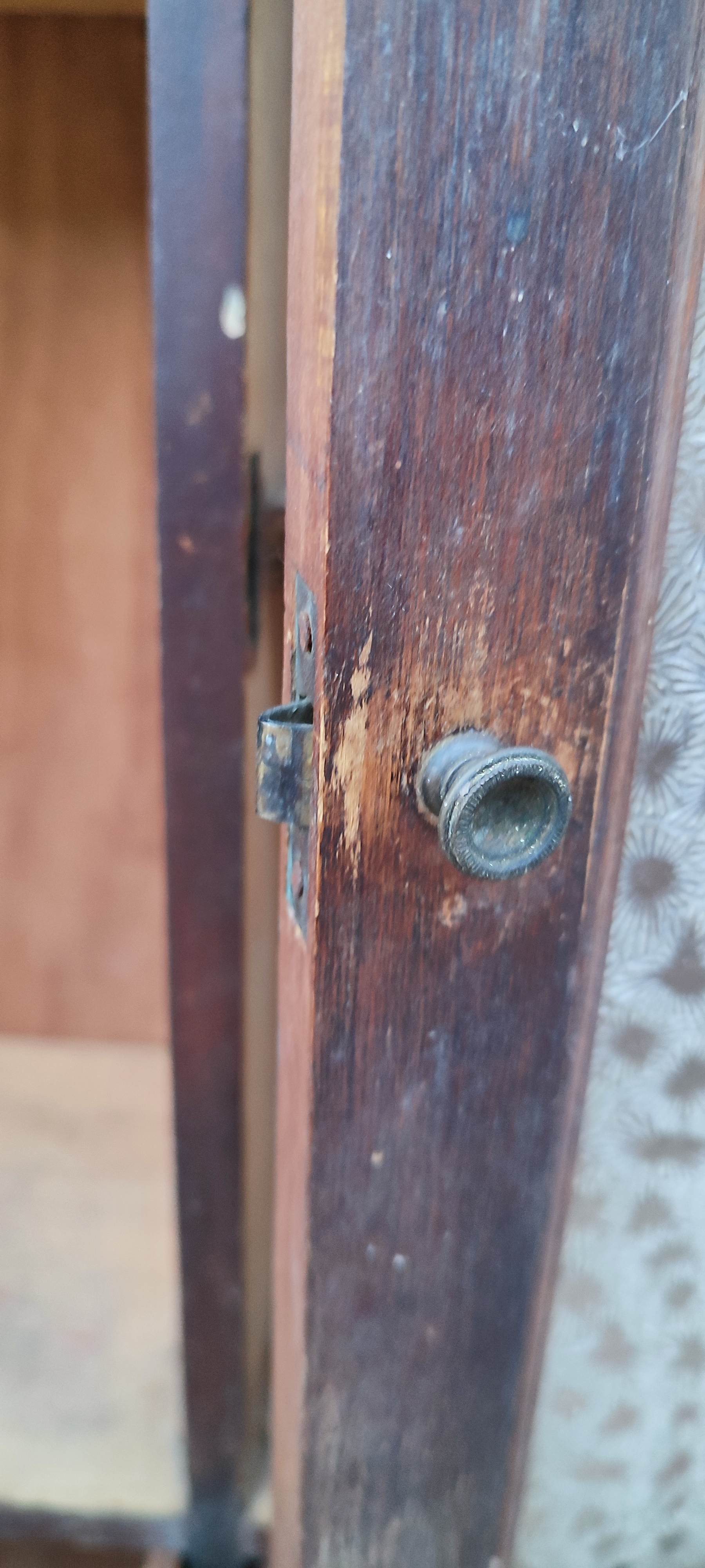 Wall-mounted medicine cabinet