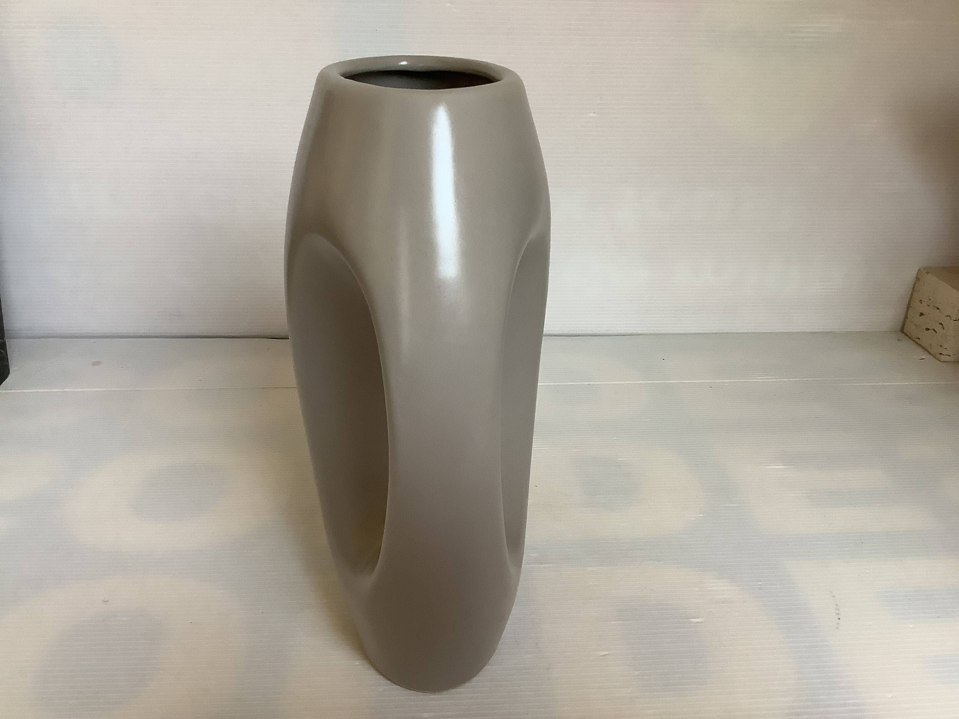 Grey ceramic vase design