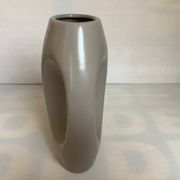 Grey ceramic vase design
