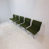 Ensemble de 5 chaises modèle EA 105 par Eames pour Herman Miller, années 1970