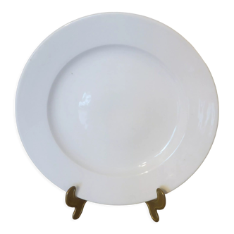 Round white ceramic serving dish