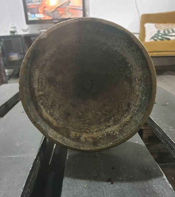 Bougeoir ancien en laiton – style classique