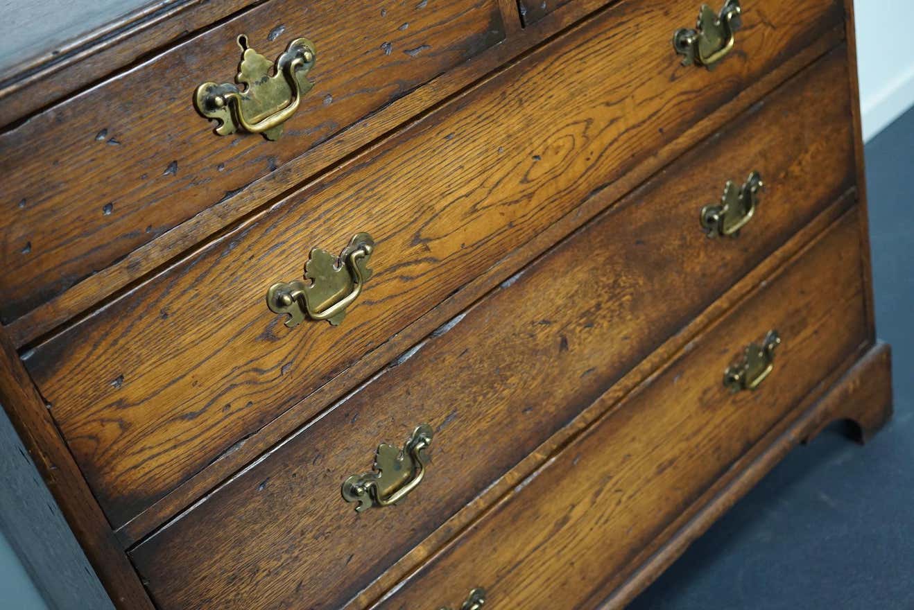 Commode anglaise en chêne début XXe siècle