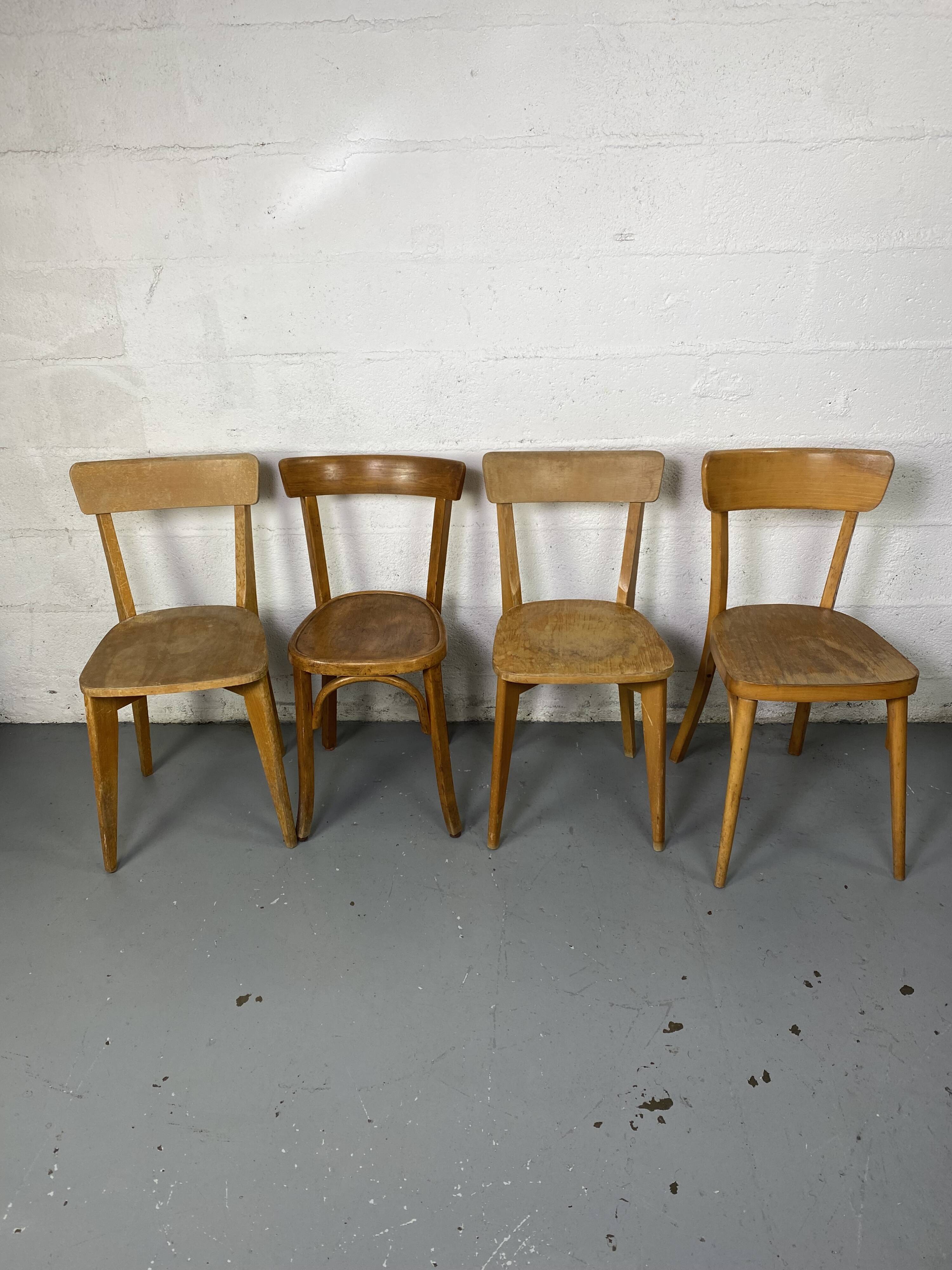 4 chaises bistrots dépareillés