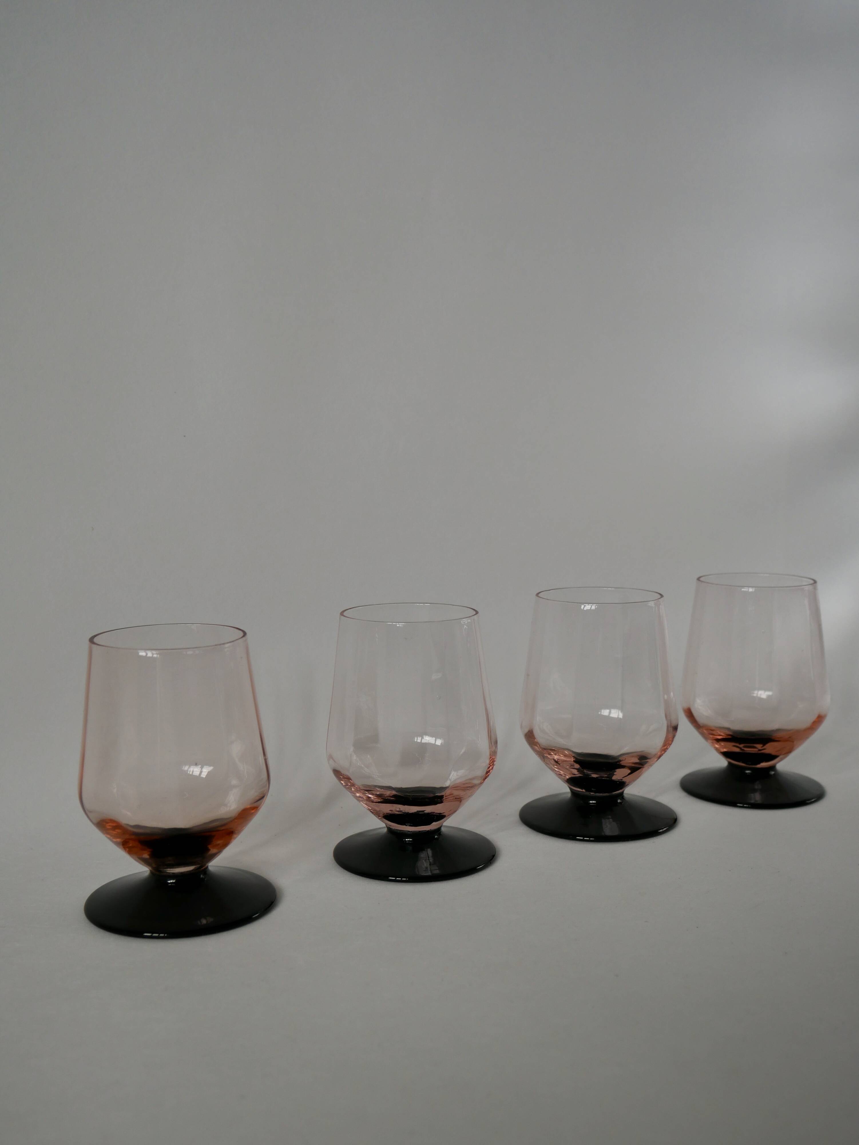 Set of 4 glasses with pink stems and black stems art deco 1930s