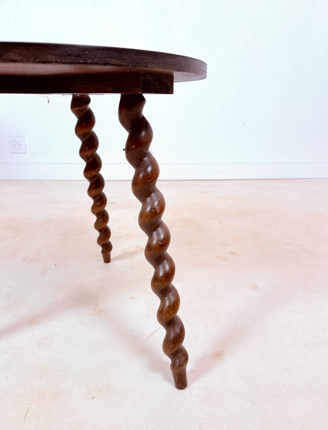 Table d’appoint ancienne auc pieds tournés