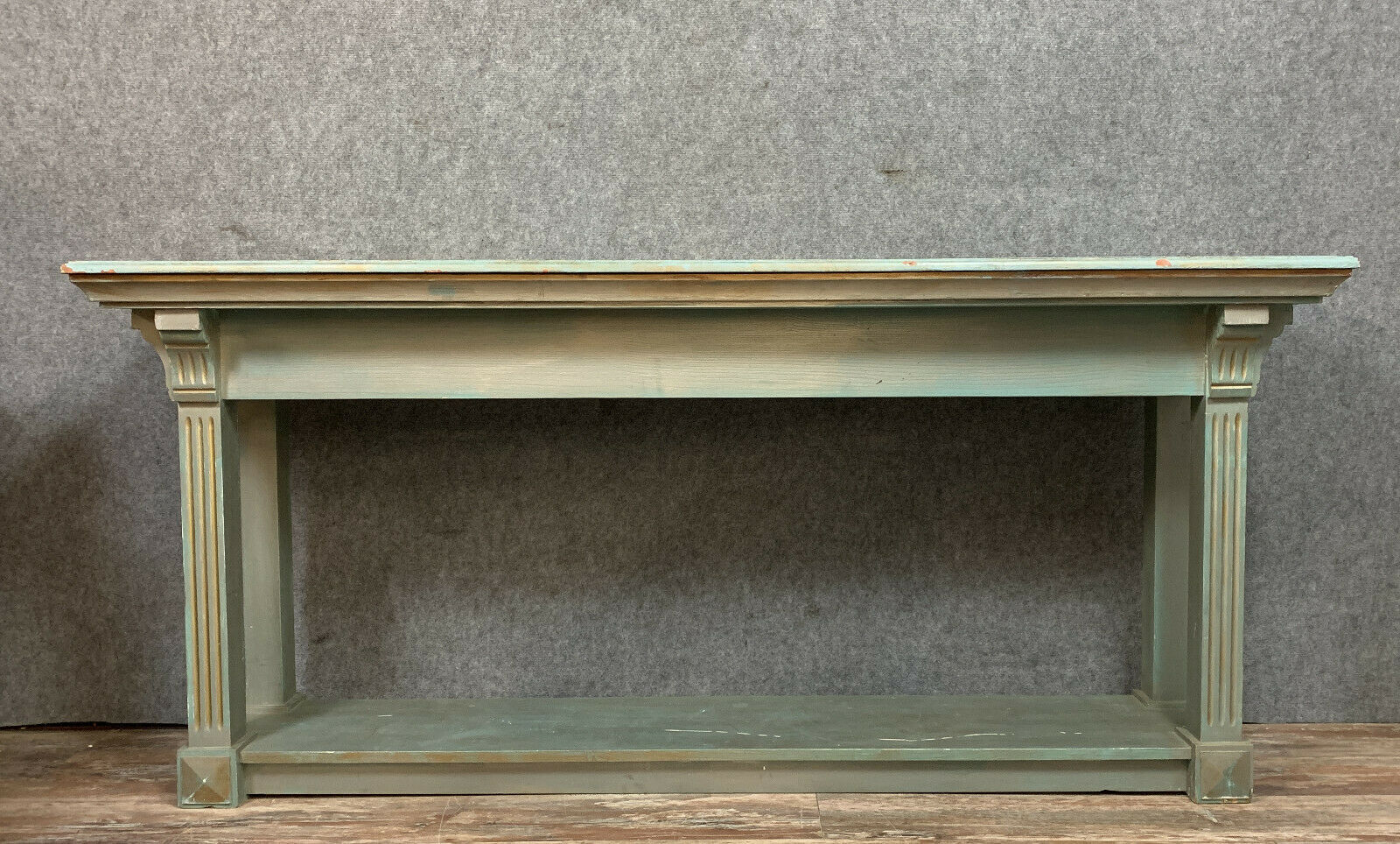 Console Louis XVI en bois laqué et doré vers 1850/1860