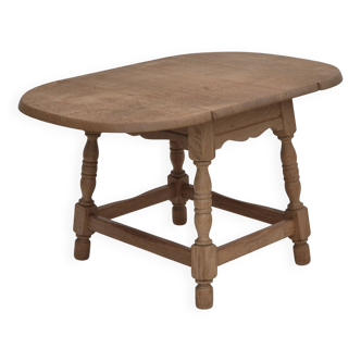 1970s, Danish foldable side table, solid oak wood, original condition.