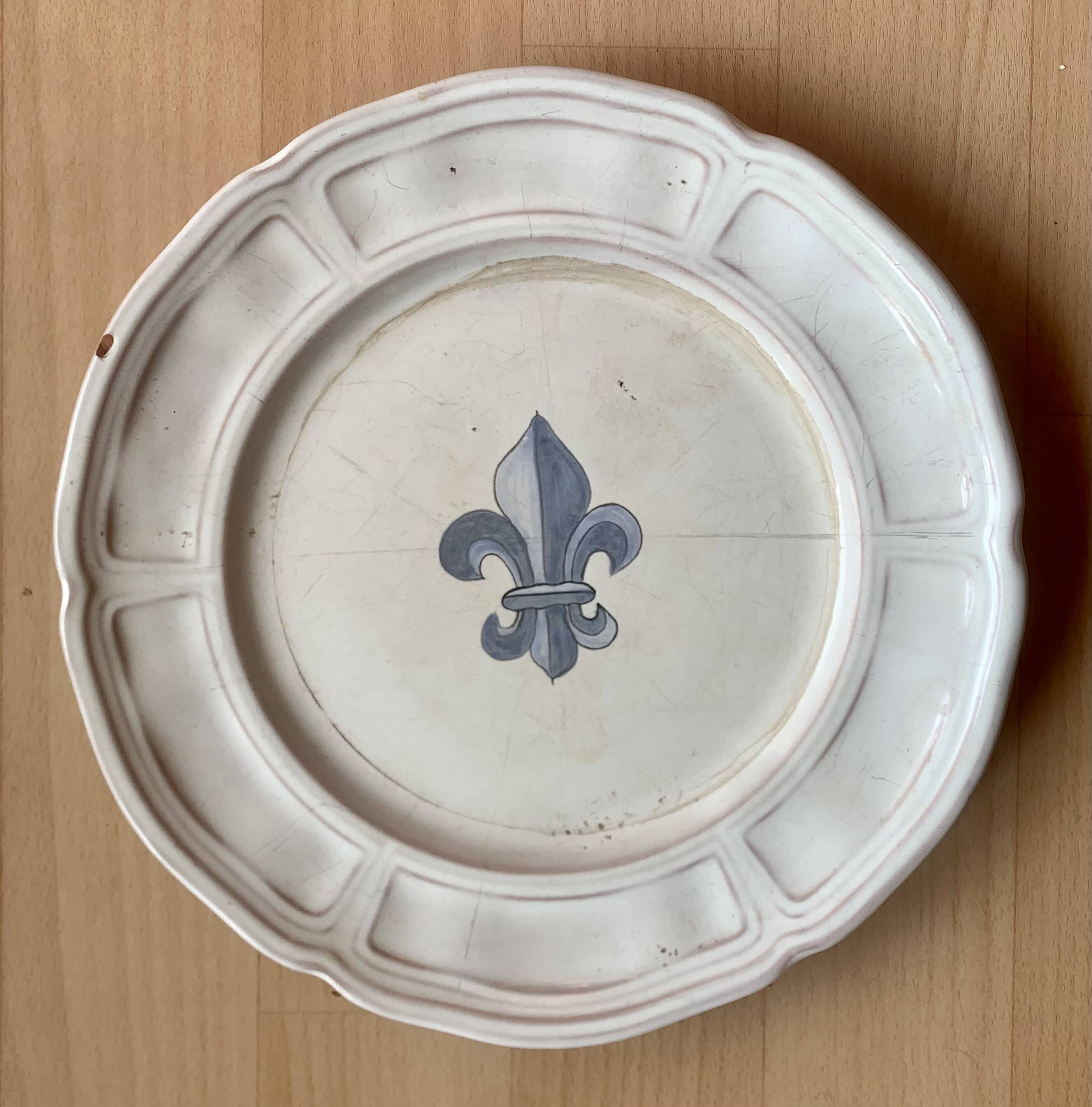 Henriot Quimper Assiette Plate Royaliste signée
