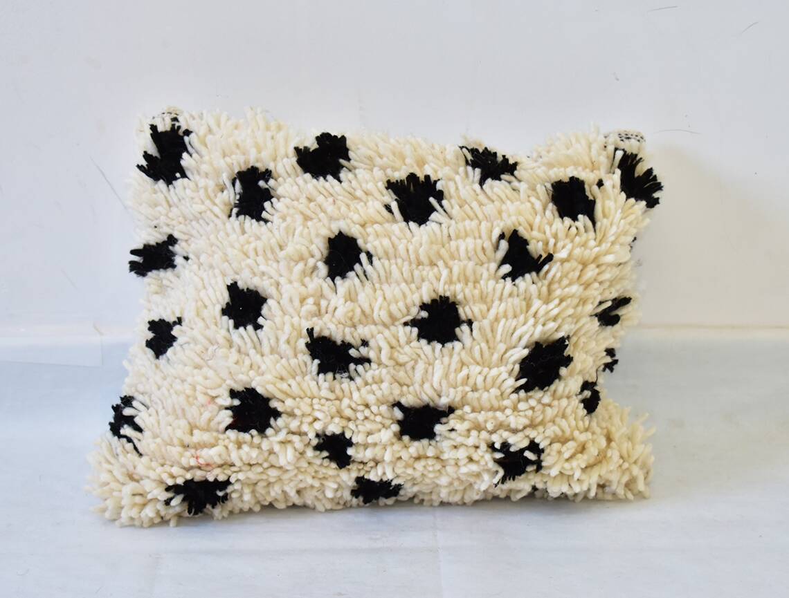 Handmade berber cushion 42 x 34 cm