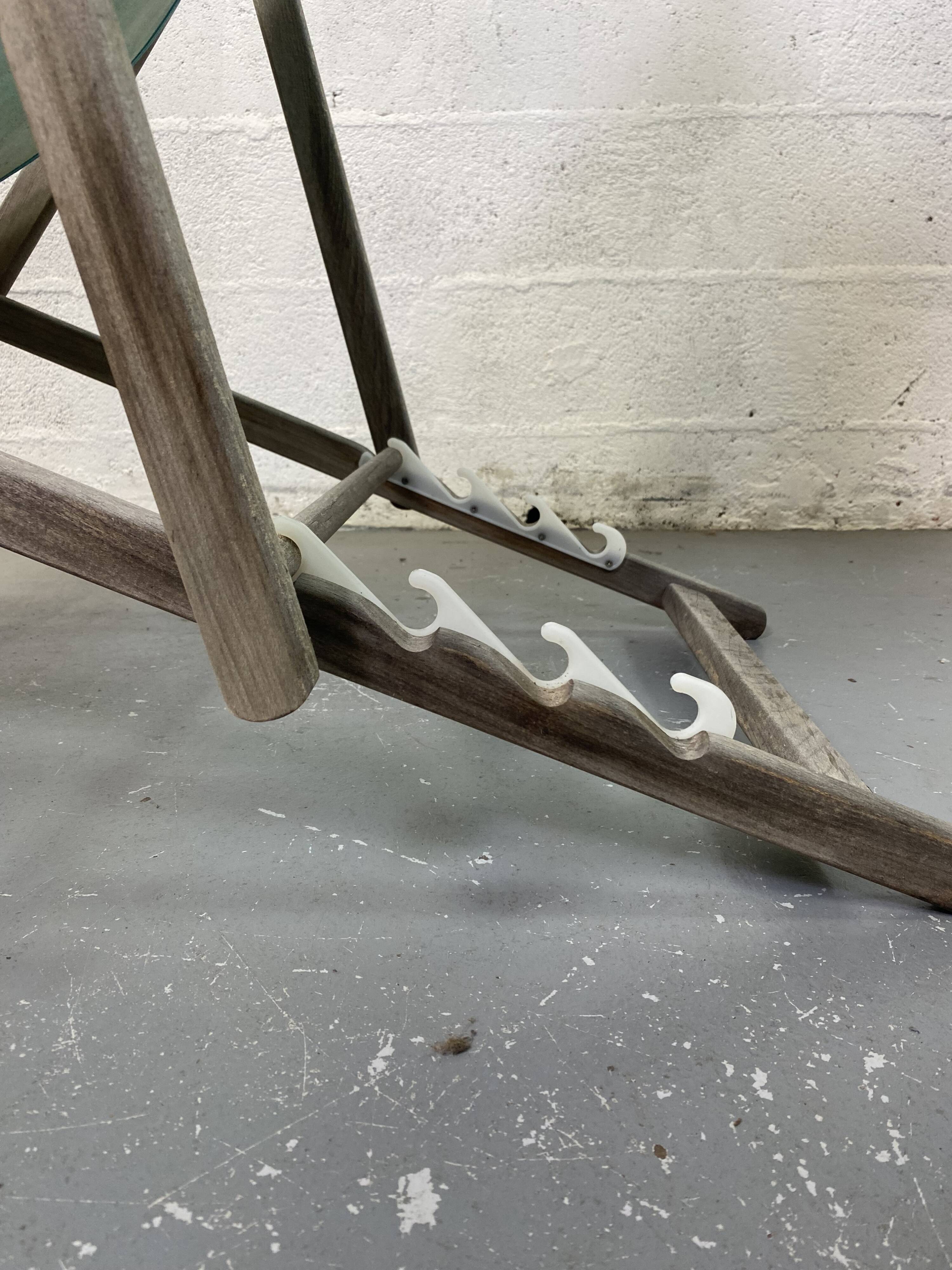 Set of 2 blue sun loungers