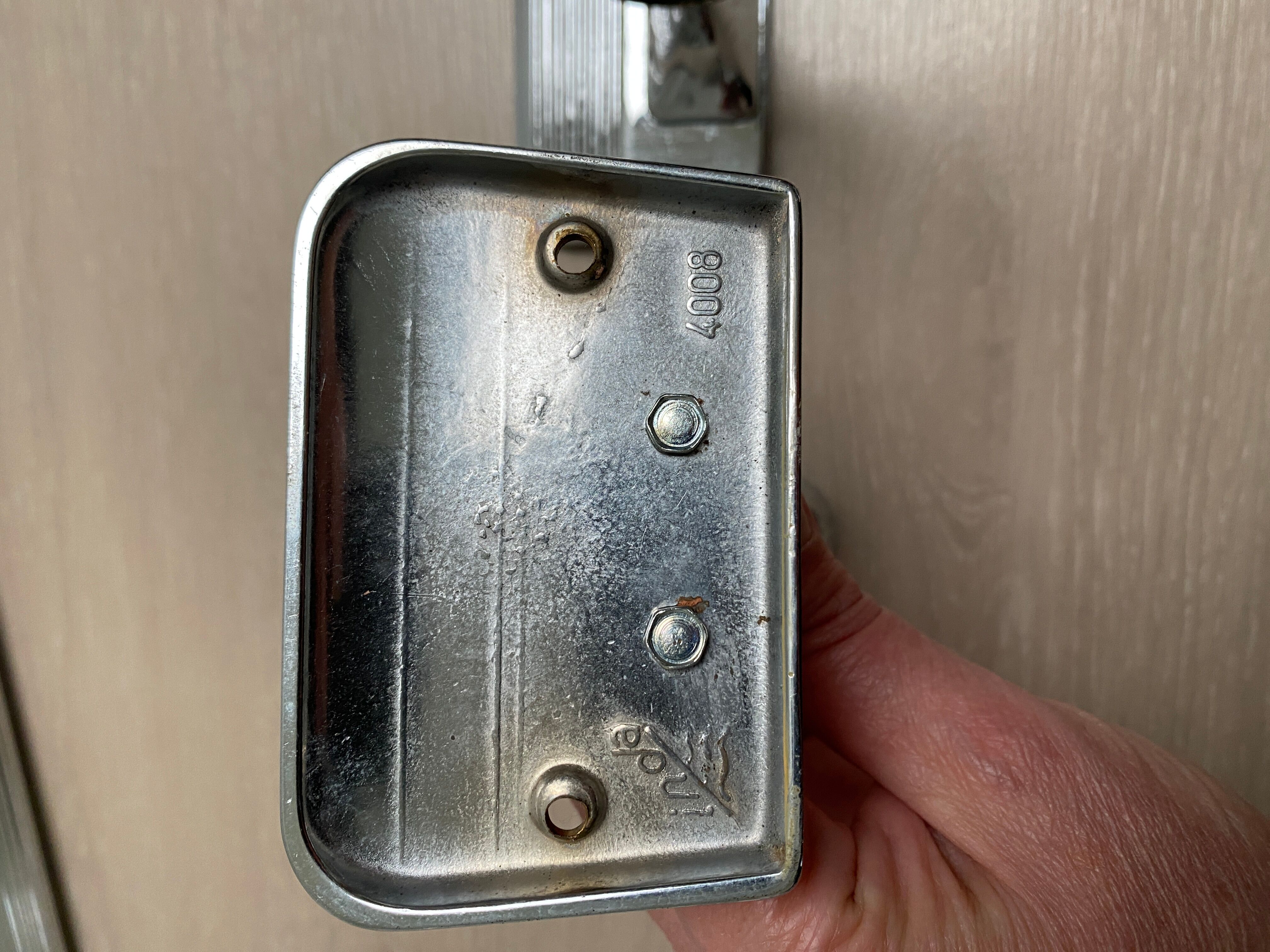 Chromed metal bathroom set