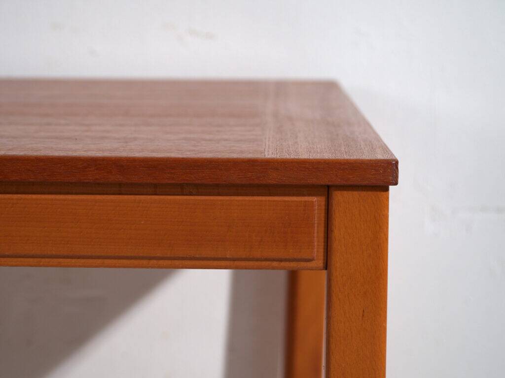 Vintage Scandinavian coffee table in beech wood – Nordic design (circa 1960–1970)