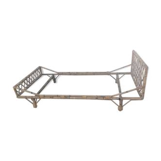 Vintage rattan bed one place
