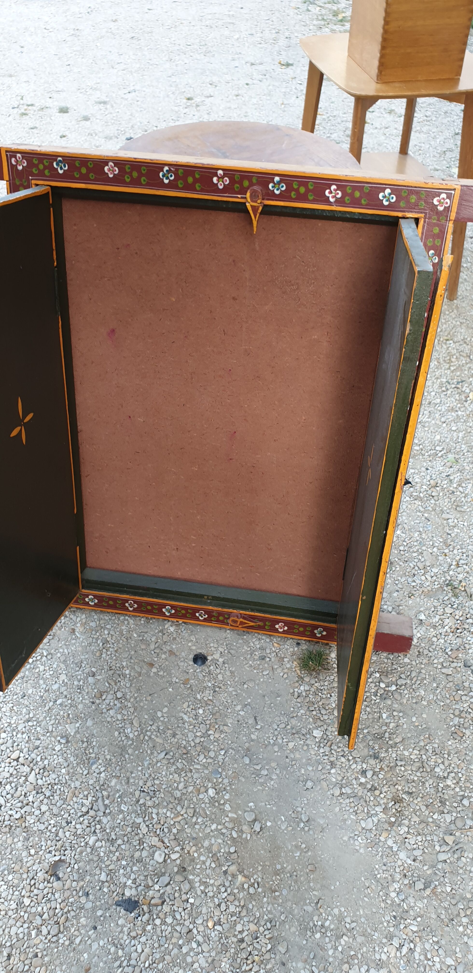 Freehand painted window panel