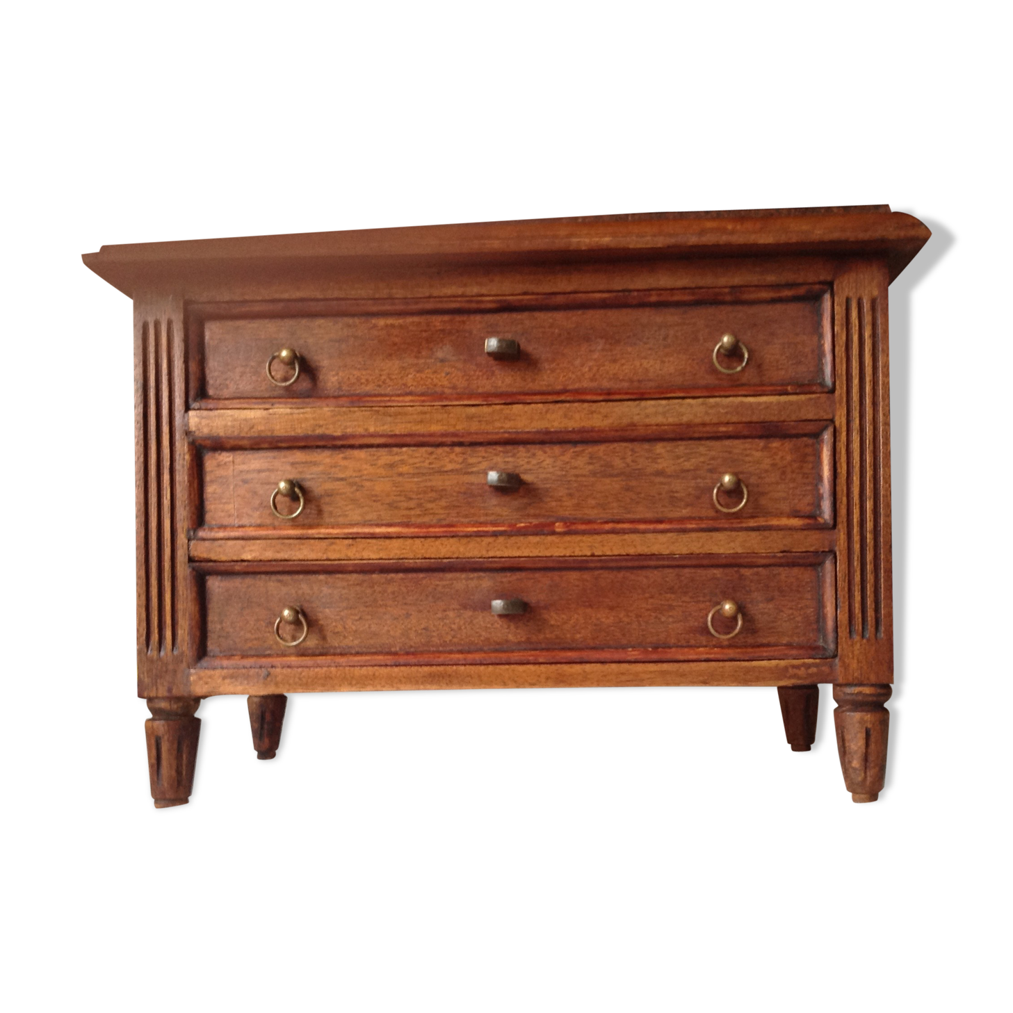 Doll's chest of drawers