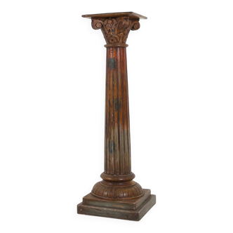 Colonne ou piédestal corinthien en bois sculpté antique, France vers 1890