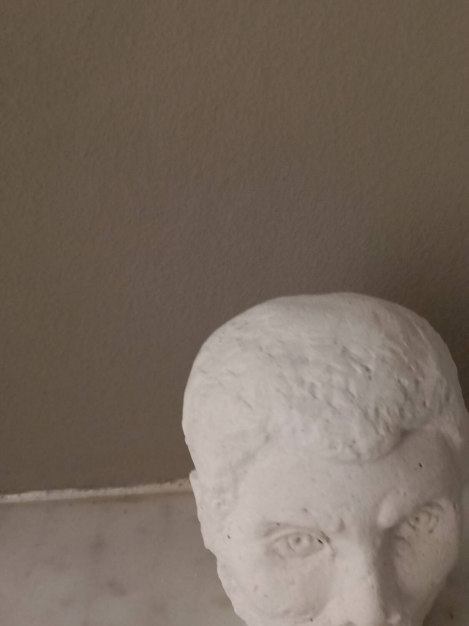 Tête d'homme en plâtre
