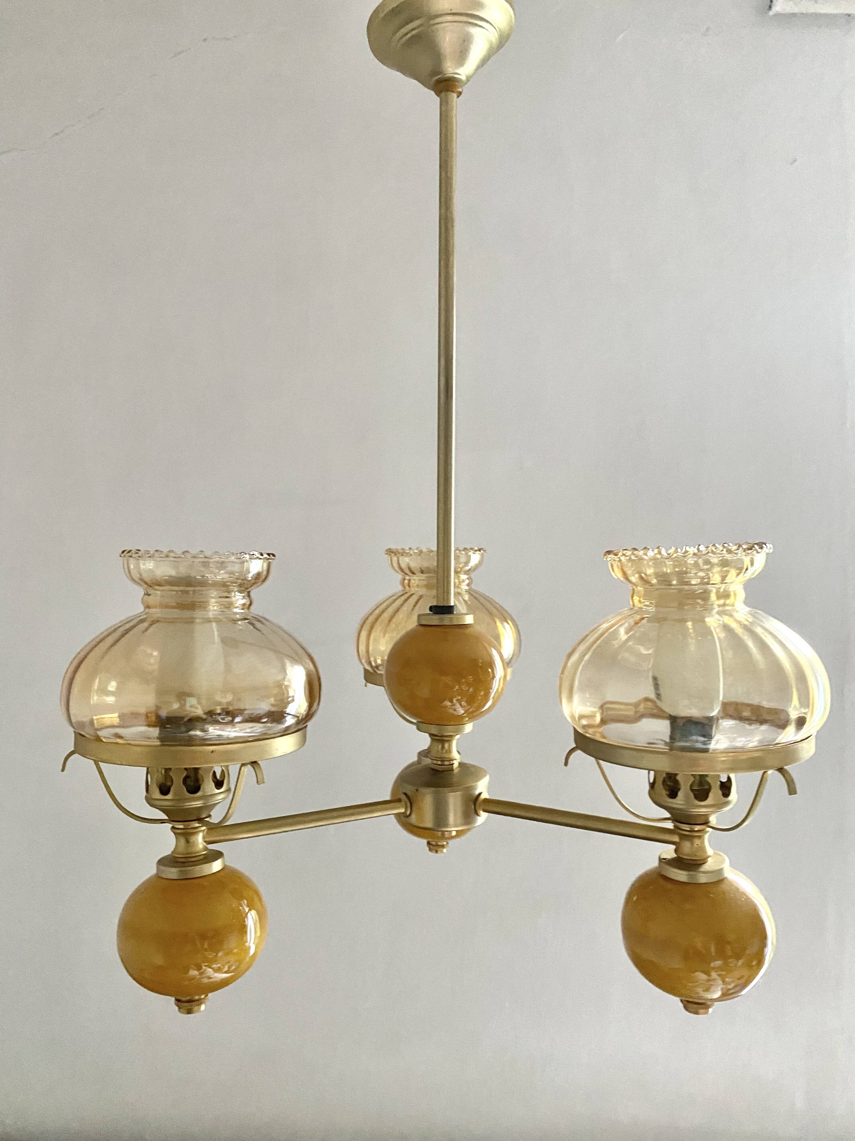 Chandelier vintage globes