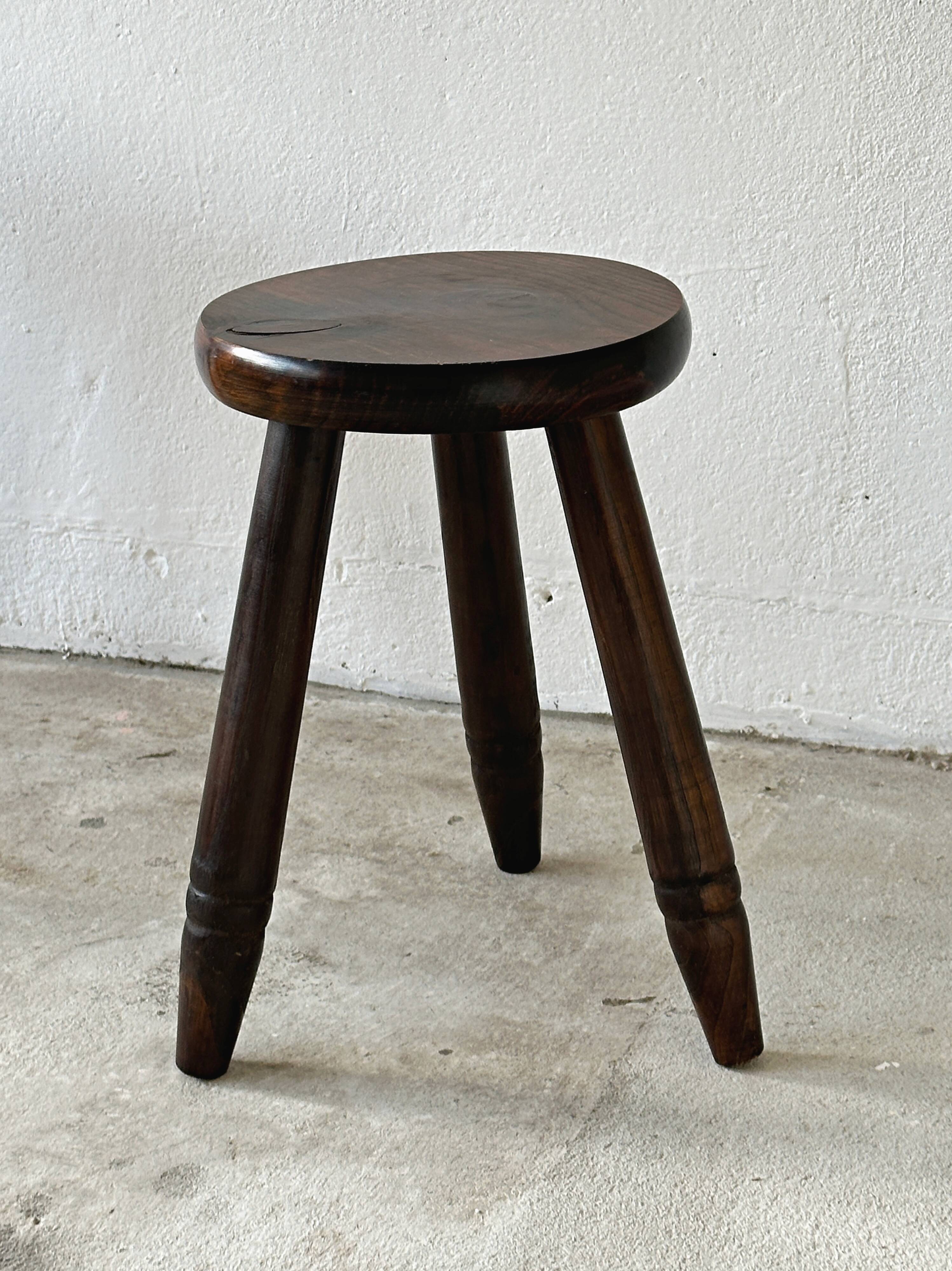 tabouret tripode ancien