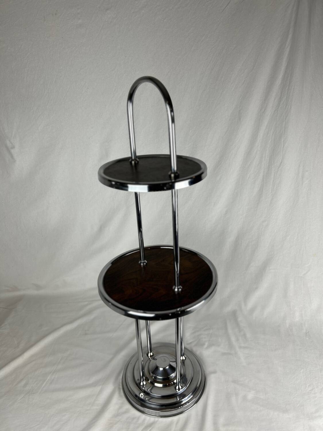 Art Deco Bauhaus style side table/pedestal table in wood and chrome-plated metal