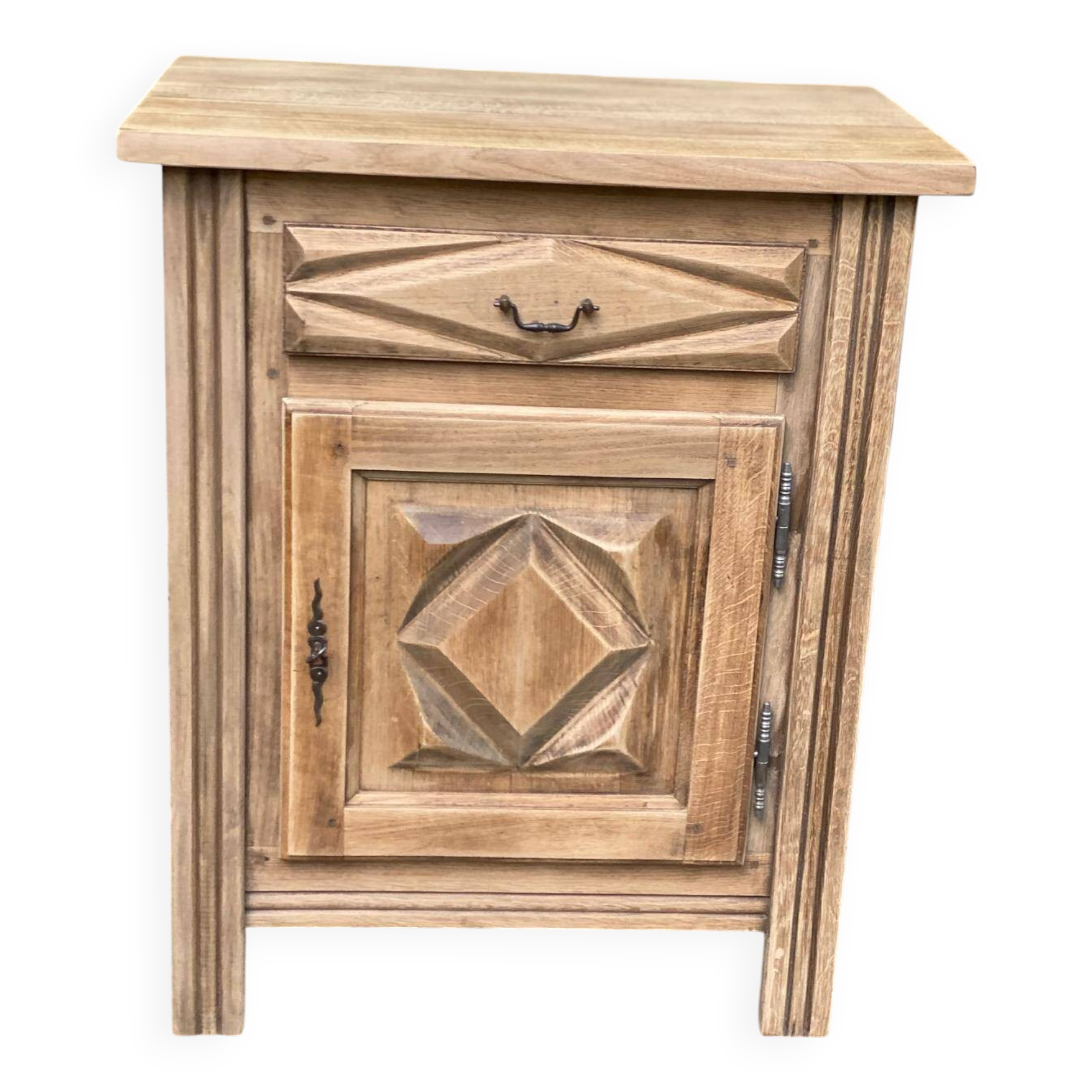 Commode pointe de diamant brutaliste style art déco