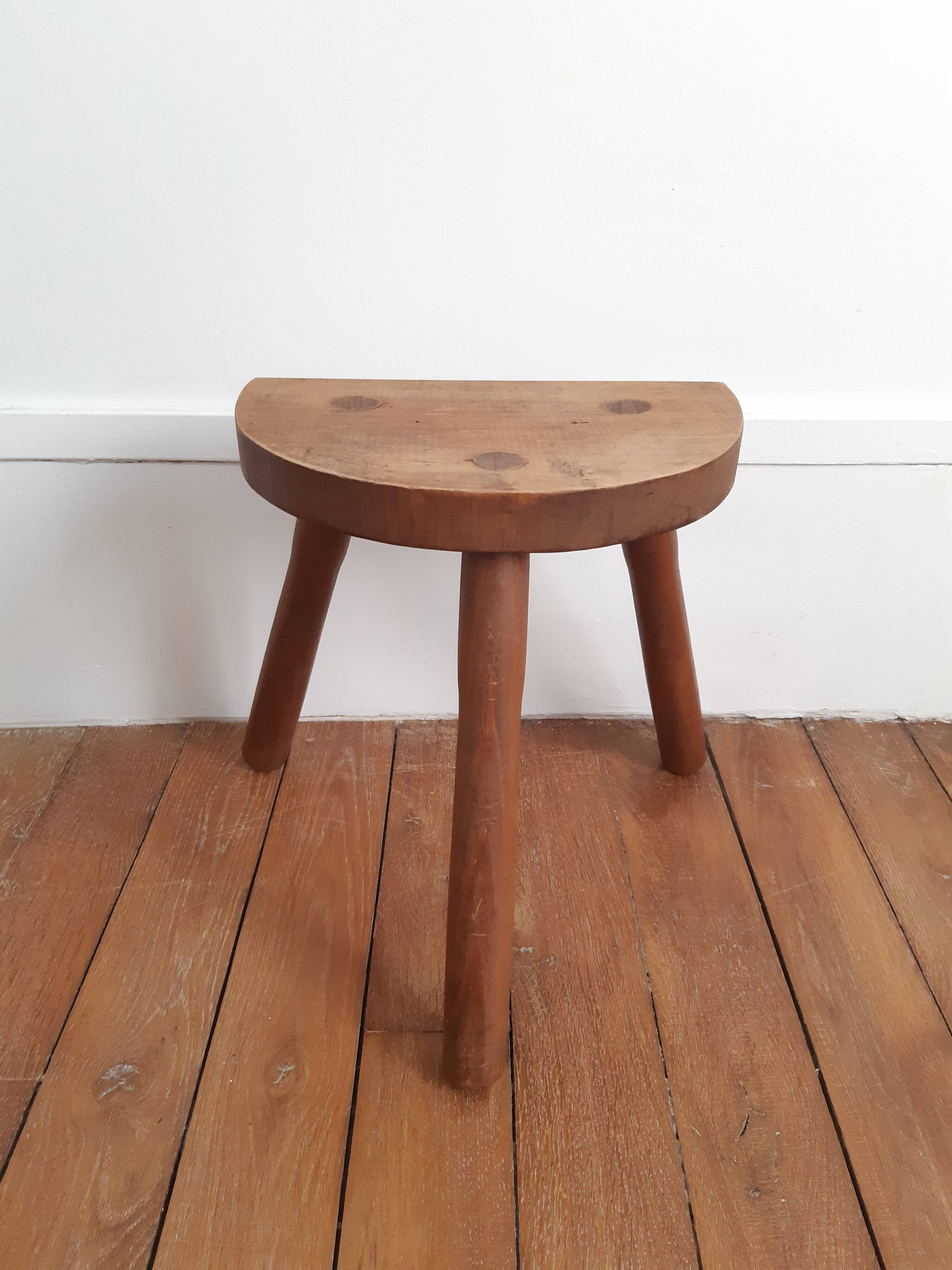 Tripod stool in light wood