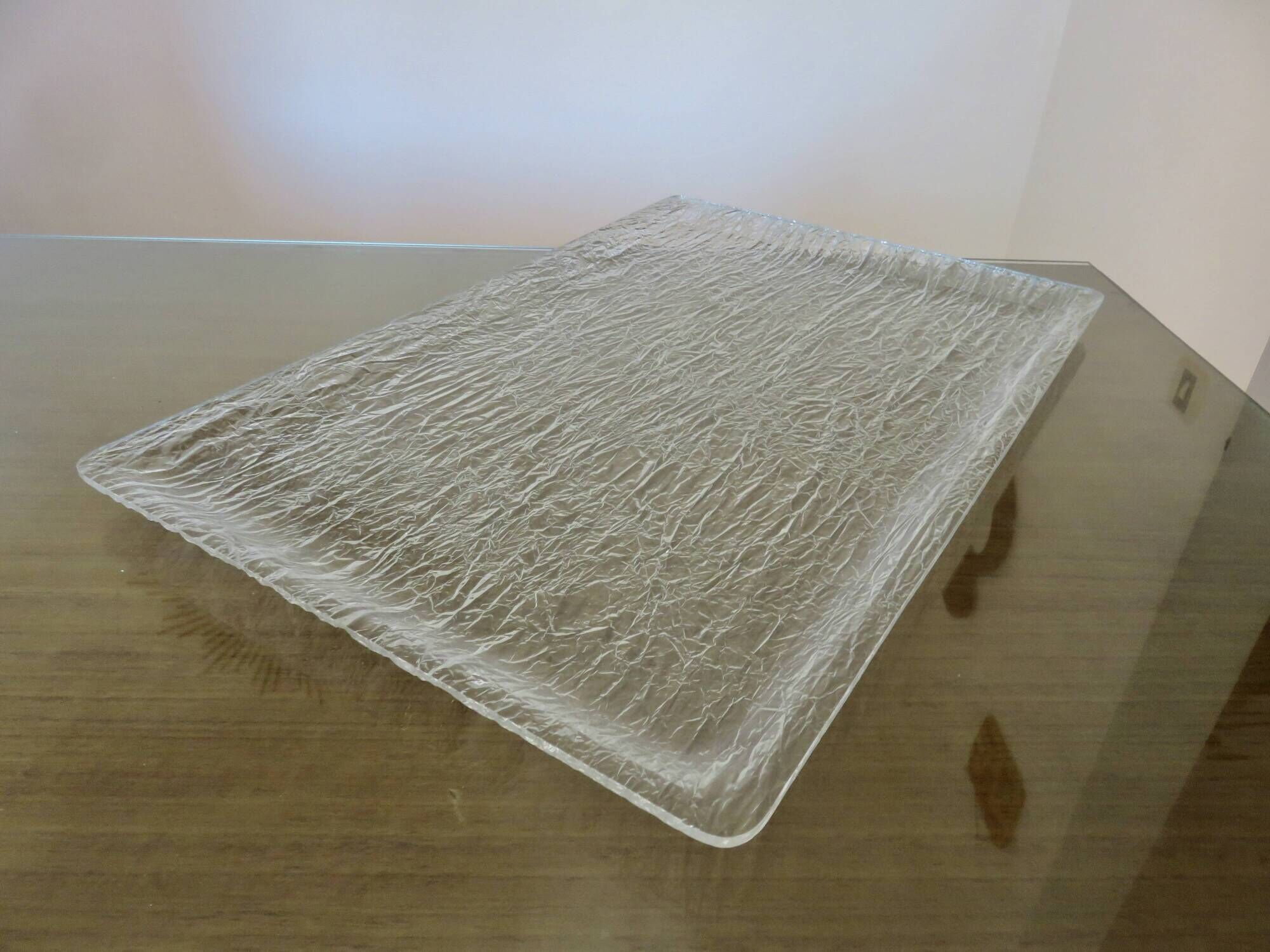 Very large "Roche Bobois" tray in plexiglass, altuglas, lucite, 1970s.