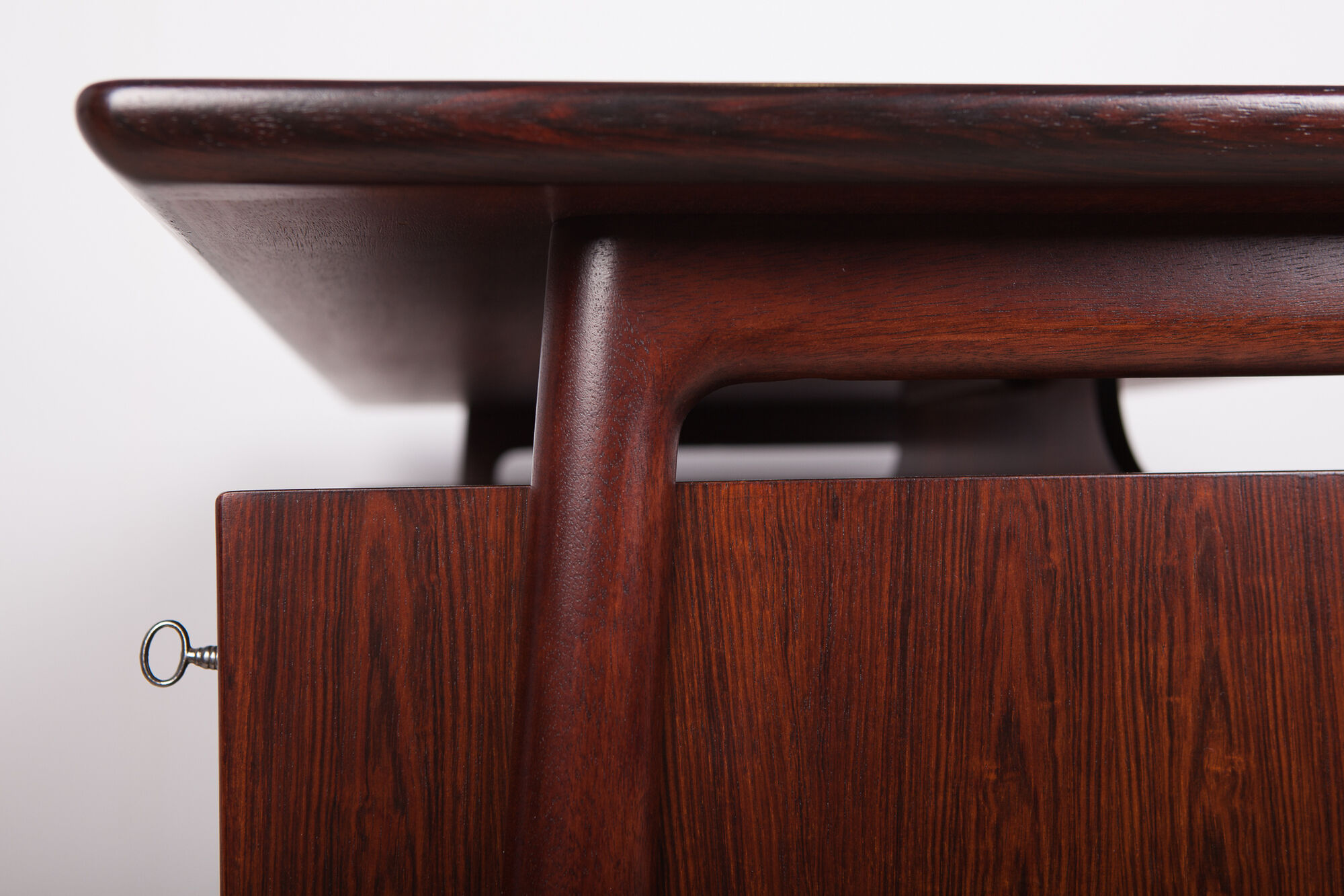 Bureau en bois model 75 Desk de Omann Jun années 1960