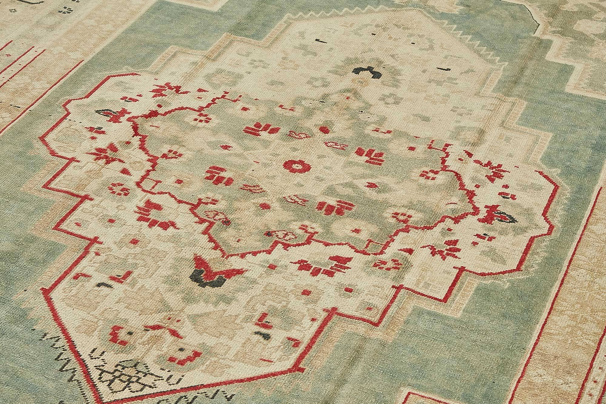 Turkish Vintage Anatolian Rug 172 cm x 317 cm