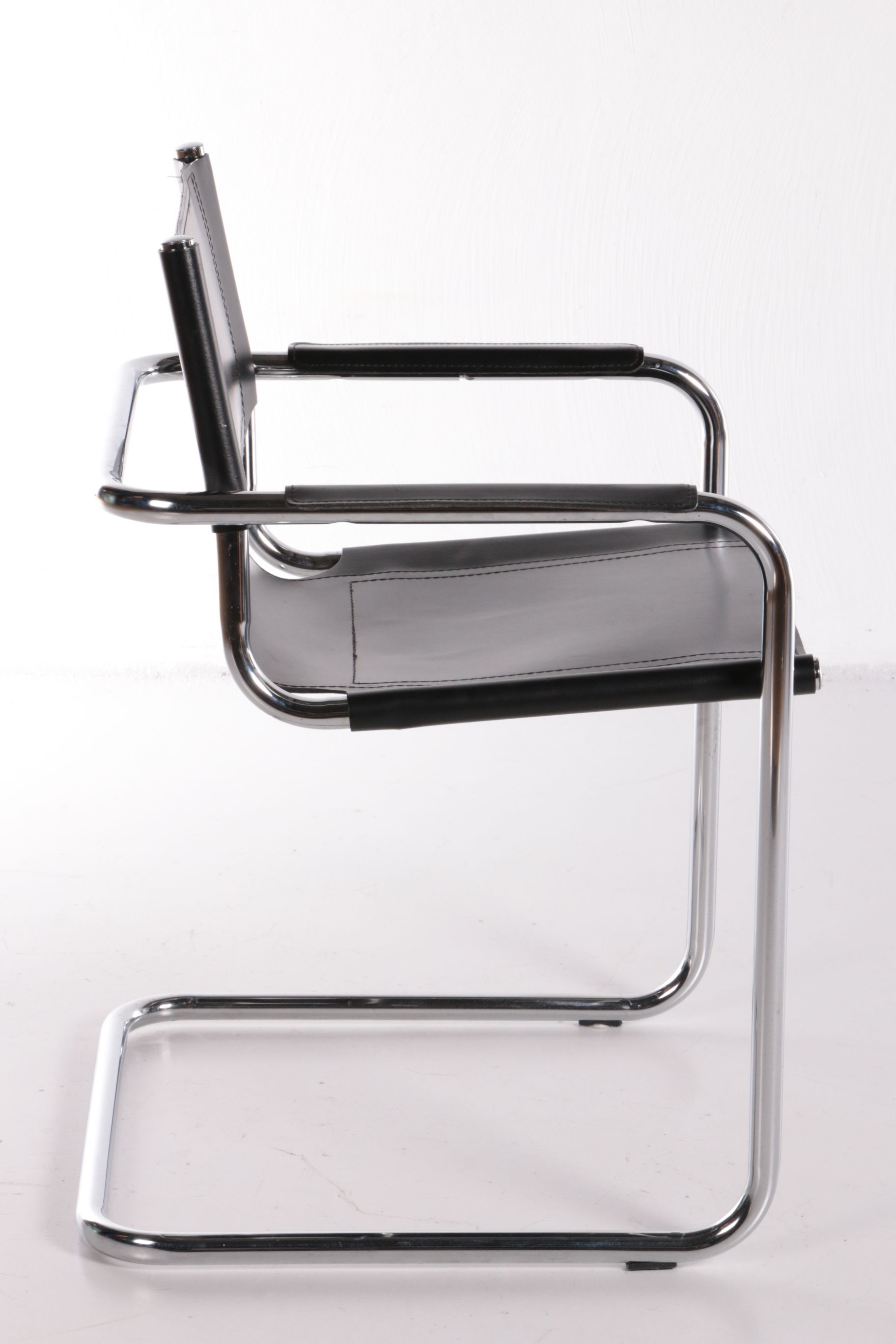 Vintage Set of 6 Tubular frame chairs