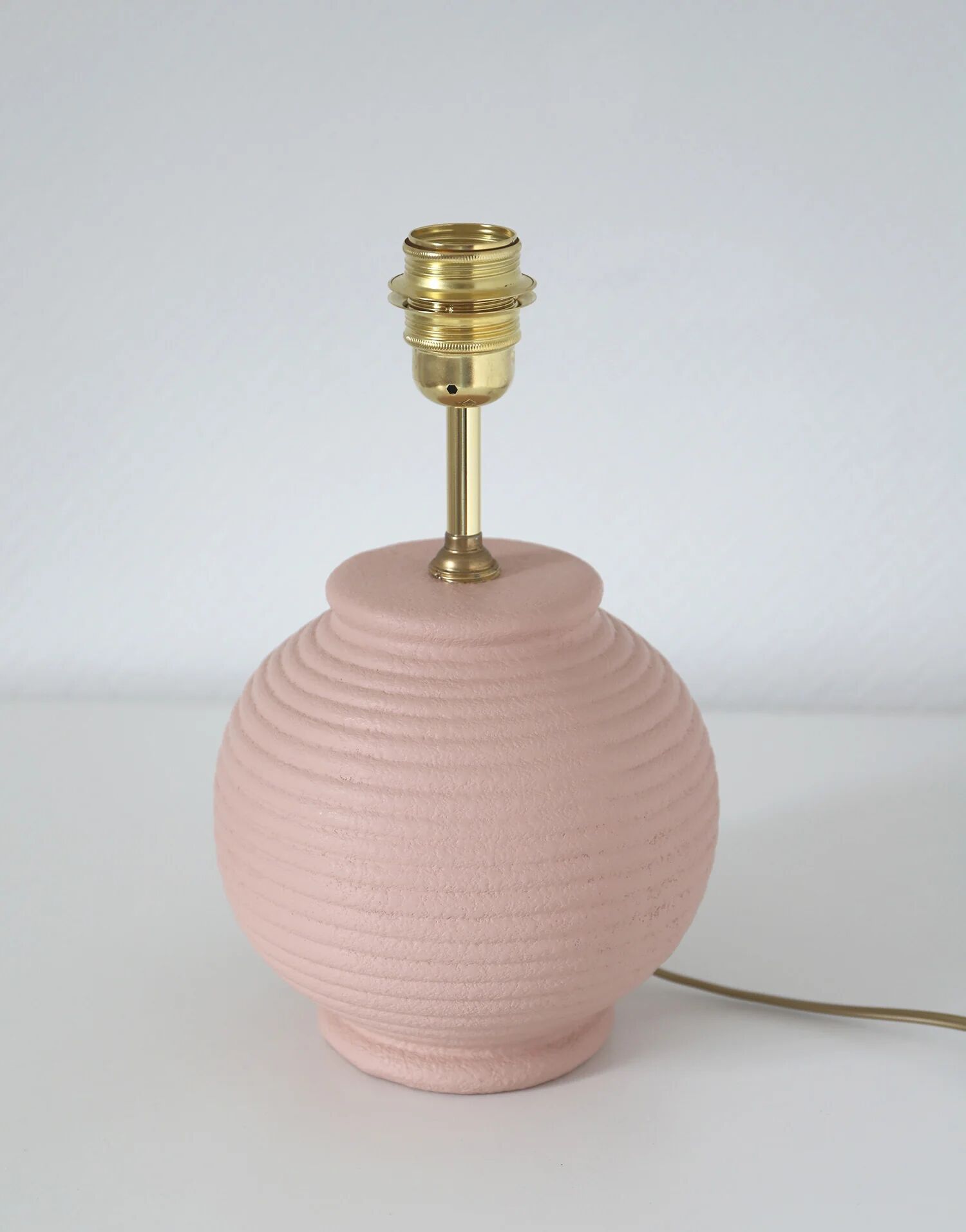 Recycled vintage lamp — Pink ceramic base and red fabric shade