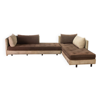 Canapé / lit de repos Ligne Roset marron chocolat avec coussins assortis, France, années 90