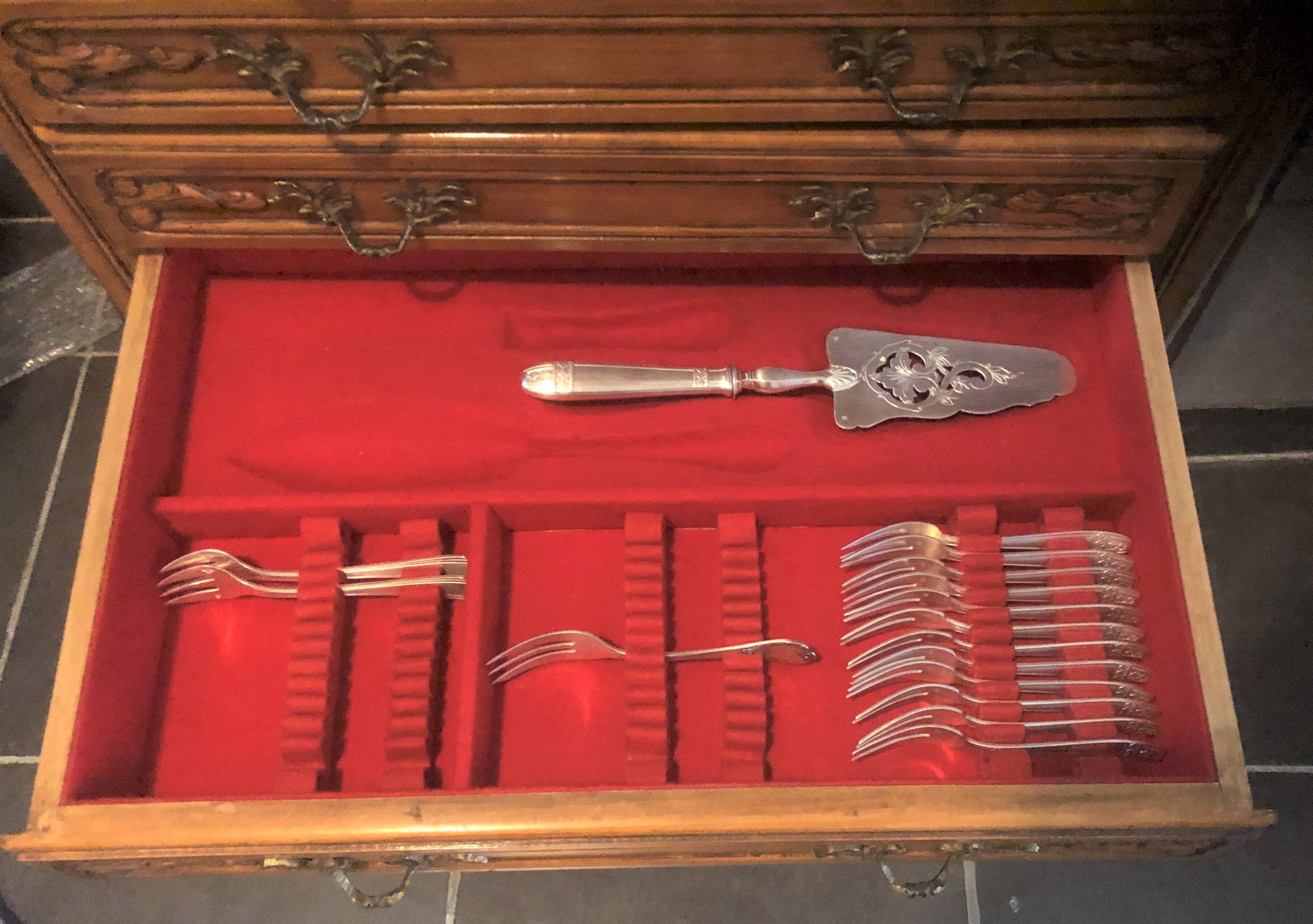 Solid wood silver cabinet with 5 drawers for 173 place settings, silver-plated metal, Solid silver