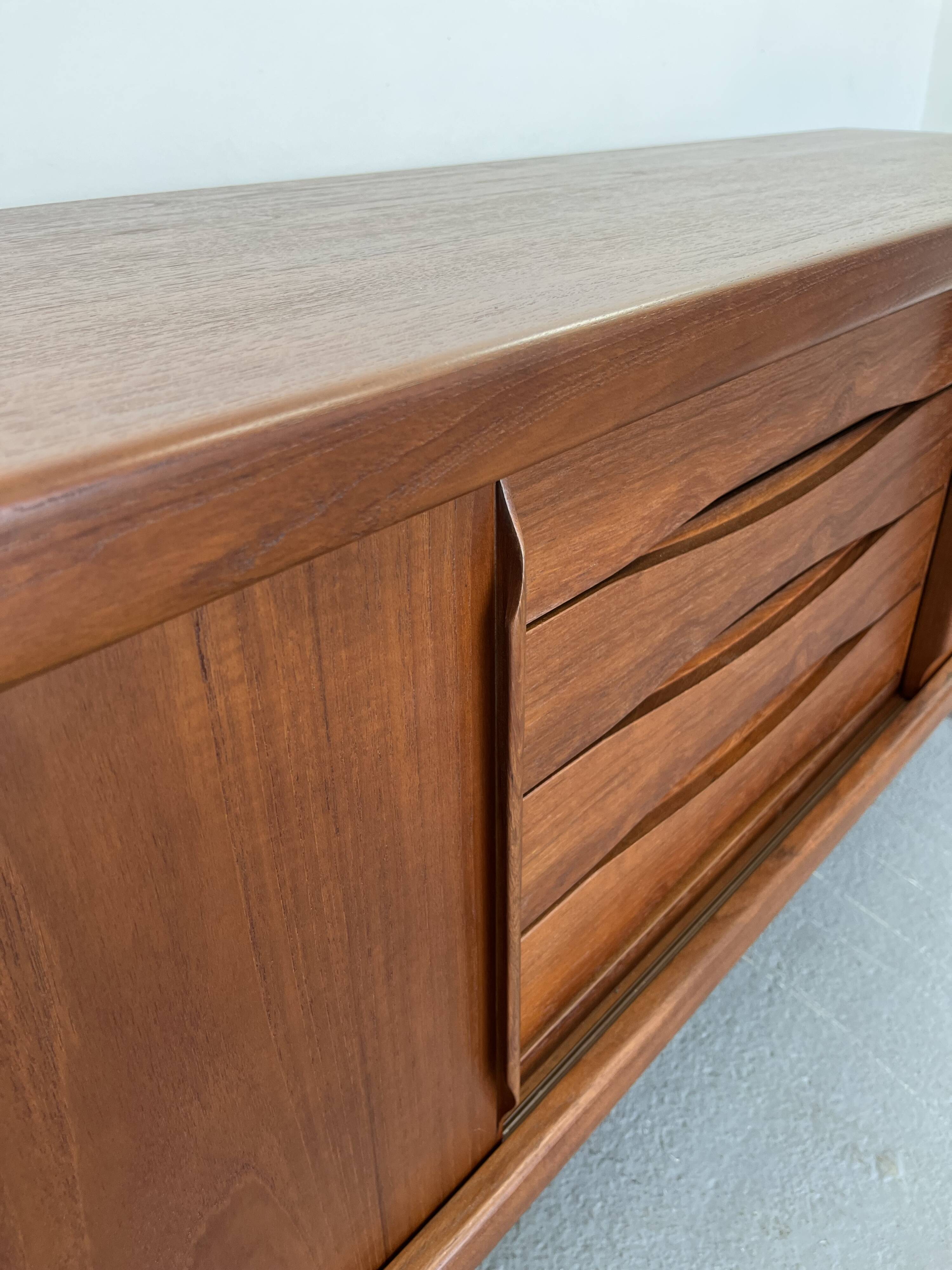 Enfilade par Johannes Andersen pour Uldum Mobelfabrik, 1960s